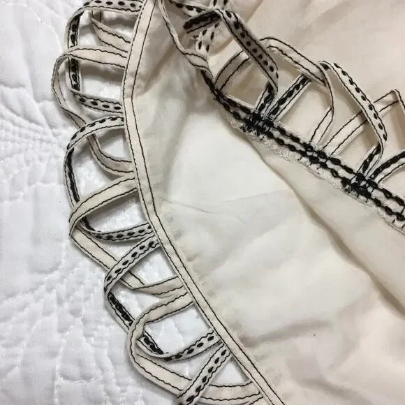 ECI Cream Skirt with Navy Blue Scalloped Embroidered Edge Details, Size 14 - Picture 8 of 13